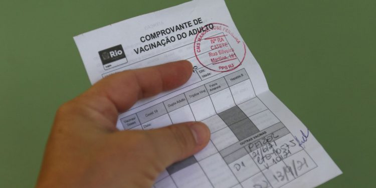 Foz do Iguaçu não planeja decretar obrigatoriedade do “passaporte de vacinação”
