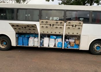 RF apreende três ônibus que saíam da fronteira com contrabando para São Paulo