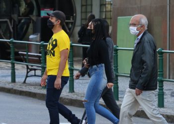 Projeto pretende flexibilizar o uso de máscara no Paraná