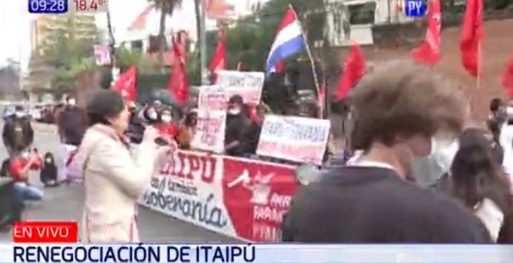 Manifestação no Paraguai exige preço mais alto da energia de Itaipu vendida ao Brasil