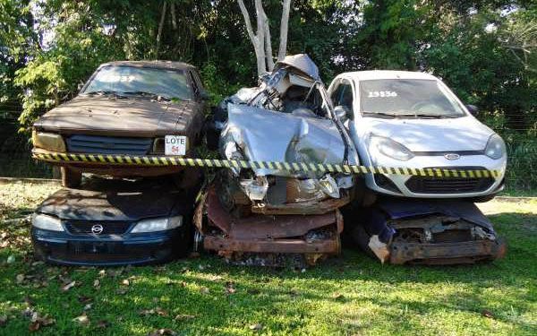 DER/PR realiza leilão de sucatas de veículos automotores dia 18 de outubro