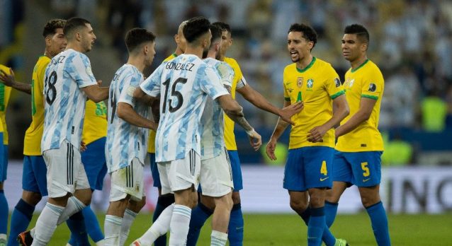O Brasil enfrenta a Argentina nesta terça (16) às 20h30