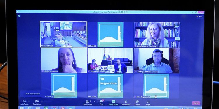 Especialistas apontam caminhos para recuperar a educação do país