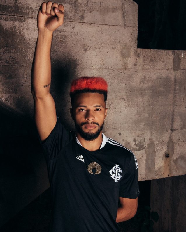 Flamengo e Internacional lançam camisa em homenagem a Consciência Negra