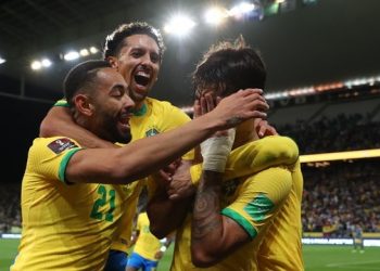 Brasil vence Colômbia e está classificada para a Copa do Mundo