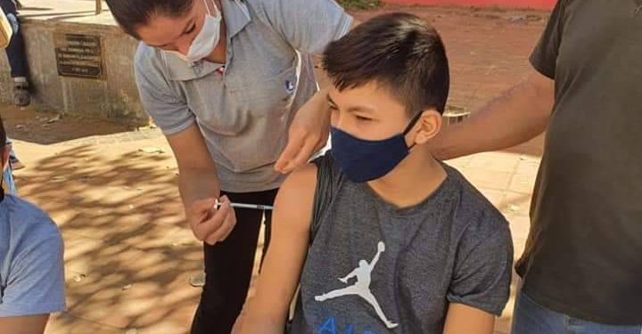 Paraguai inicia vacinação contra a Covid-19 em escolas