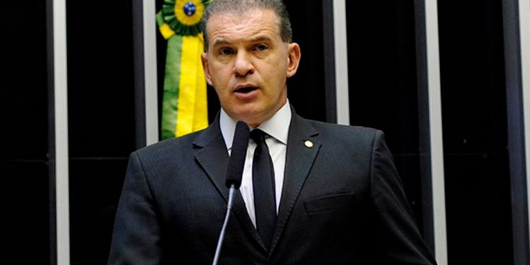 TSE cassa o mandato do deputado federal Evandro Roman