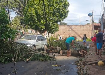 Vento em Foz se aproximou de 100km/h, diz Simepar