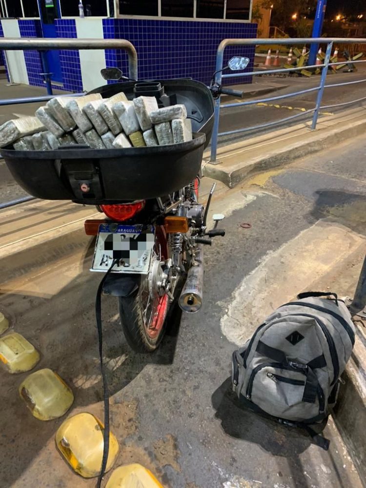 21,6 quilos de maconha são apreendidos na Ponte Internacional da Amizade