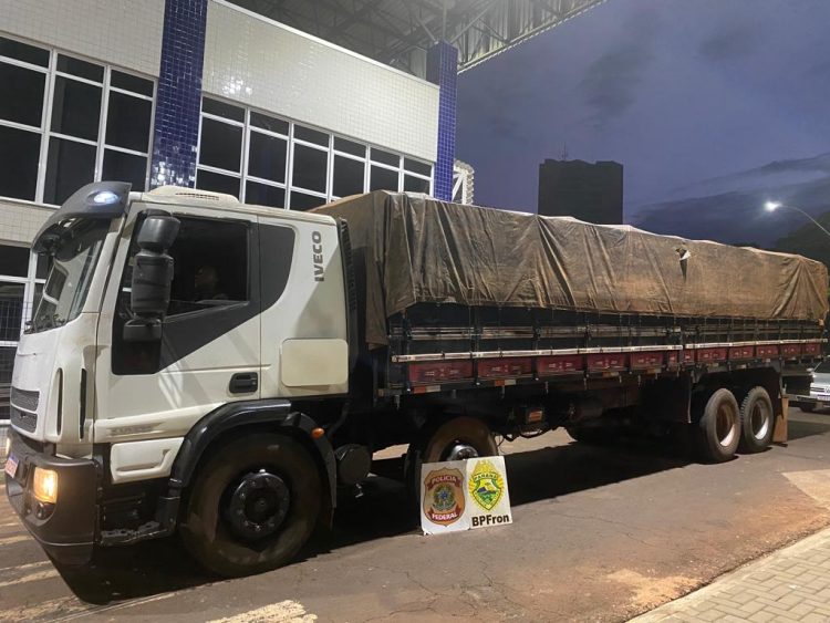 Polícia Federal apreende cigarros contrabandeados em Itaipulândia e Santa Helena