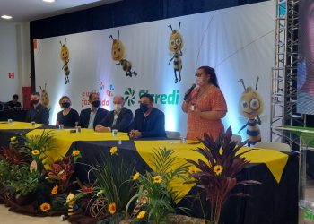 Prefeitura e Sicredi firmam parceria para programa de educação e cidadania