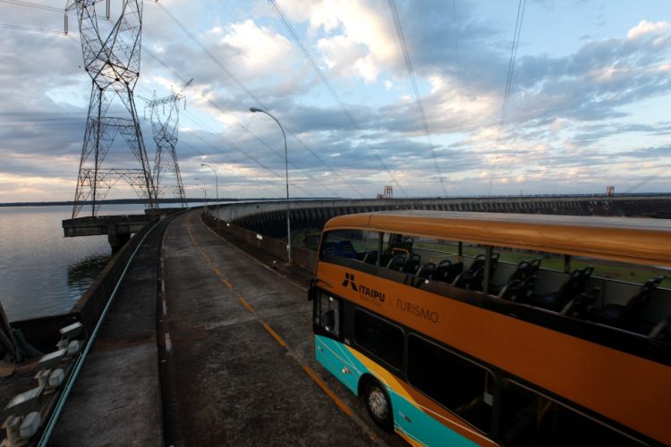 Turismo de Itaipu prepara esquema especial para receber visitantes no feriado prolongado