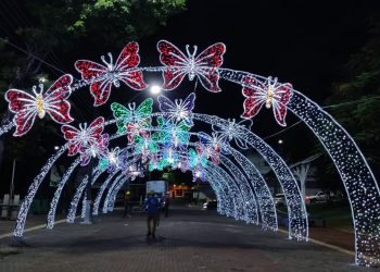 Natal de Águas e Luzes de Foz começa ganhar forma na Praça da Paz
