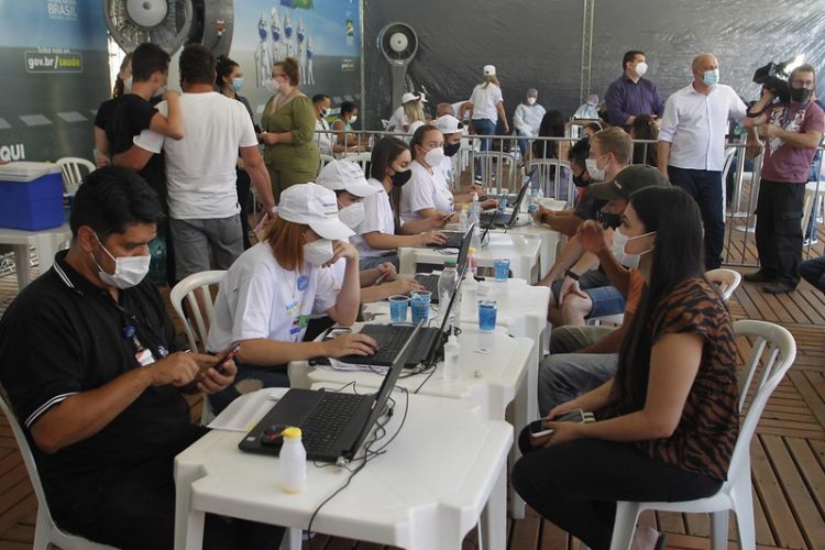 Ministro da Saúde garante o fortalecimento da vacinação em cidades de fronteira