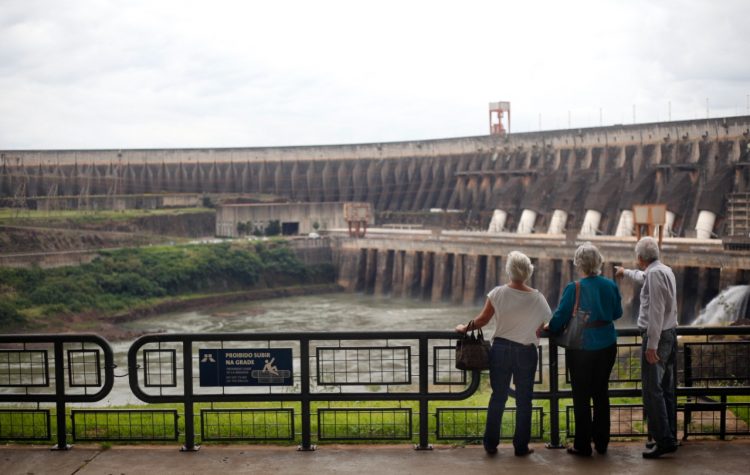 Turismo de Itaipu retoma visitas técnicas nos finais de semana e feriados