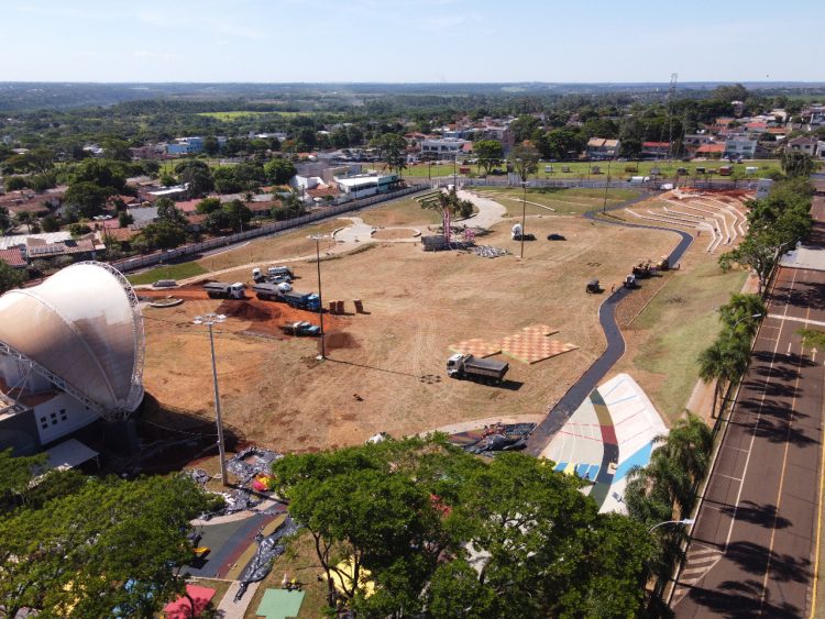 Obras do Gramadão entram na reta final para receber atrações natalinas em Foz