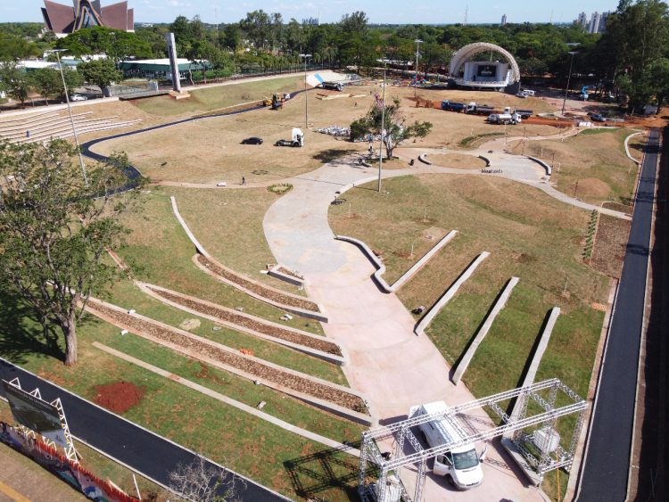 Obras do Gramadão entram na reta final para receber atrações natalinas em Foz