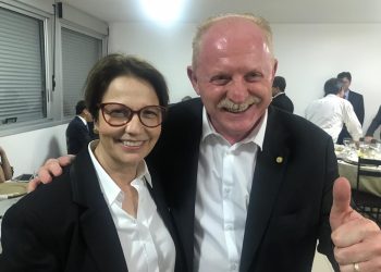 Deputado Vermelho acompanha ministra da Agricultura, Tereza Cristina, em congresso de aquicultura em Foz