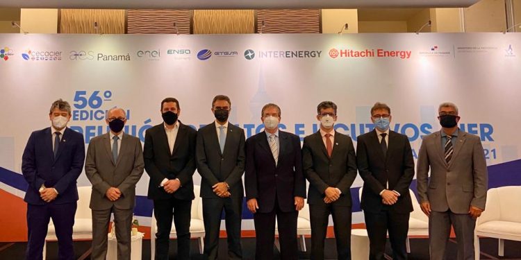 Diretores de Itaipu participam da Reunião de Altos Executivos de Comissão de Integração Energética