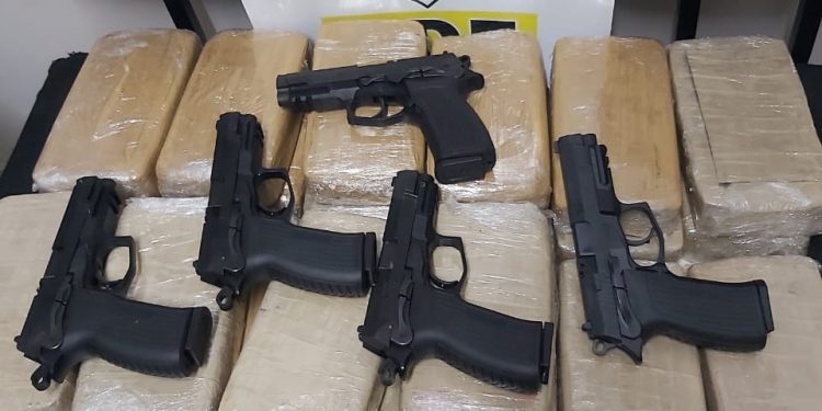 22 kg de crack e pistolas 9mm são aprendidas pela Polícia Civil