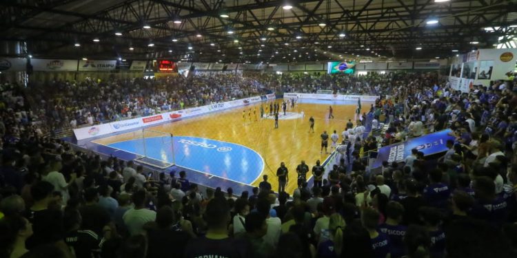 O Foz Cataratas Futsal está a um passo da grande final