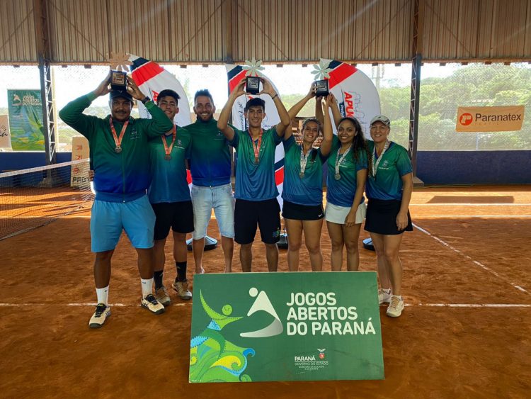 Delegação iguaçuense retorna das etapas estaduais do Japs e Jojups com 15 medalhas