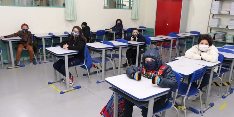 Prefeitura implantará o período integral nas escolas Parigot de Souza e Gabriela Mistral