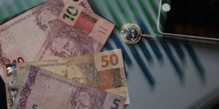 Caixa divulga calendário de pagamento do Auxílio Brasil