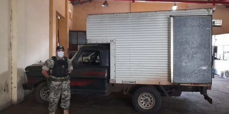 Brasileiro é preso na aduana paraguaia com caminhonete roubada