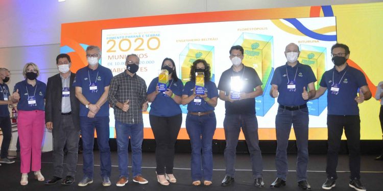 Foz do Iguaçu vence Prêmio Estadual de Microcrédito Fomento Paraná e Sebrae