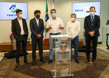 Governador libera recursos para subsidiar entrada da casa de 4.785 famílias paranaenses