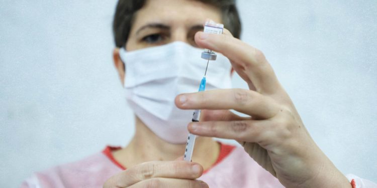 Paraná é o primeiro estado no ranking da imunização completa contra Covid-19