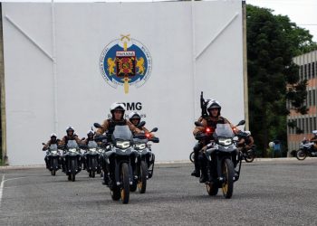Policiais militares se formam no curso de rondas ostensivas com motocicletas