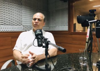 Em entrevista a Rádio Cultura, Ricardo Barros fala sobre governo e demandas de Foz do Iguaçu
