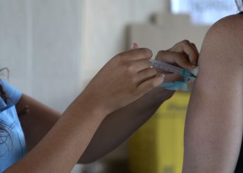 Ministério da Economia vai liberar R$ 1,4 bi para compra de vacinas