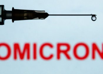 Ômicron propaga-se pelo mundo em ritmo sem precedentes, alerta OMS