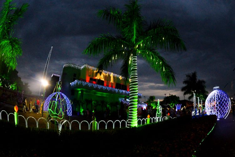 Santa Terezinha de Itaipu também se enfeitou para o Natal