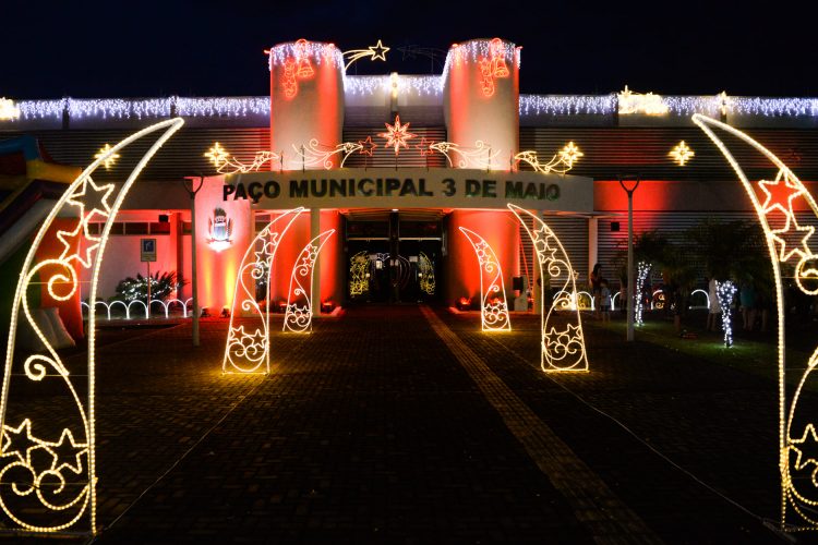 Santa Terezinha de Itaipu também se enfeitou para o Natal
