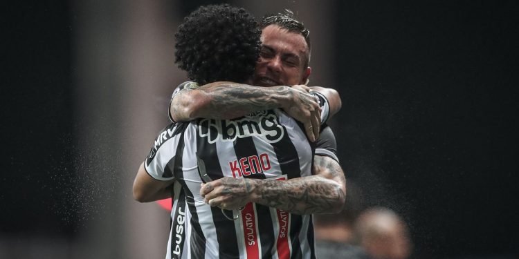 Atlético-MG vence Bahia e volta a ser campeão brasileiro após 50 anos