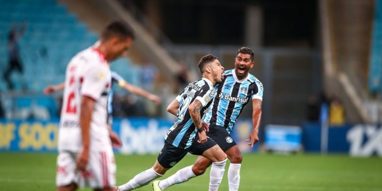 Grêmio derrota São Paulo e ganha fôlego na luta contra o rebaixamento