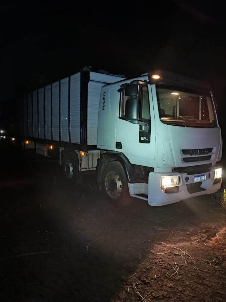 PF e BPFron apreendem veículos e barcos do contrabando no Lago de Itaipu