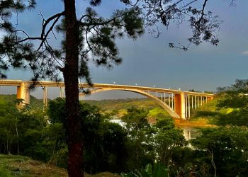 Assista ao vivo a inauguração da iluminação da Ponte da Amizade