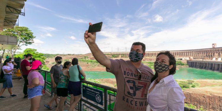 Foz do Iguaçu chega ao final do ano com “boom” no turismo