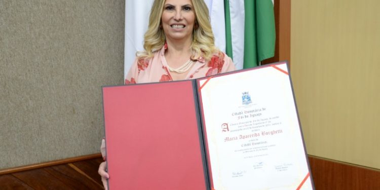 Ex-governadora Cida Borghetti recebe título de Cidadã Honorária de Foz do Iguaçu