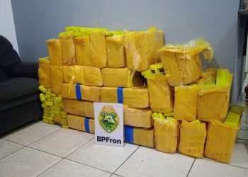Drogas são apreendidas em meio a materiais hospitalares por policiais militares do BPFRON