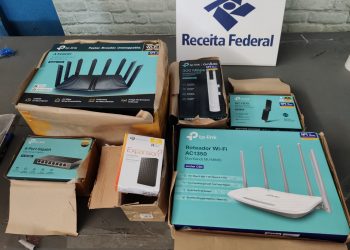 Receita Federal retém mercadorias irregulares no Centro de Distribuição de Remessas Postais de Matelândia