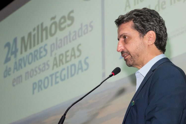 Com ministros e governador, cerimônia marca o plantio de 24 milhões de árvores na Itaipu