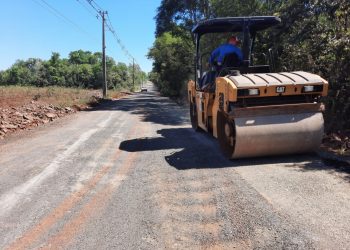 Obras de reparos na Avenida Maria Avenida Bubiak avançam