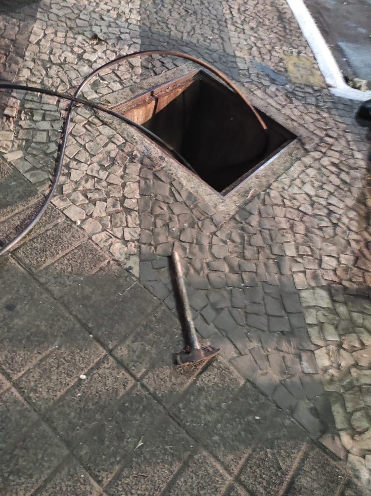 Homem é preso em flagrante pela Guarda Municipal furtando fios no centro de Foz