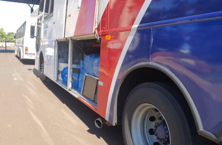 7 ônibus são retidos em pela Receita Federal com mercadorias irregulares